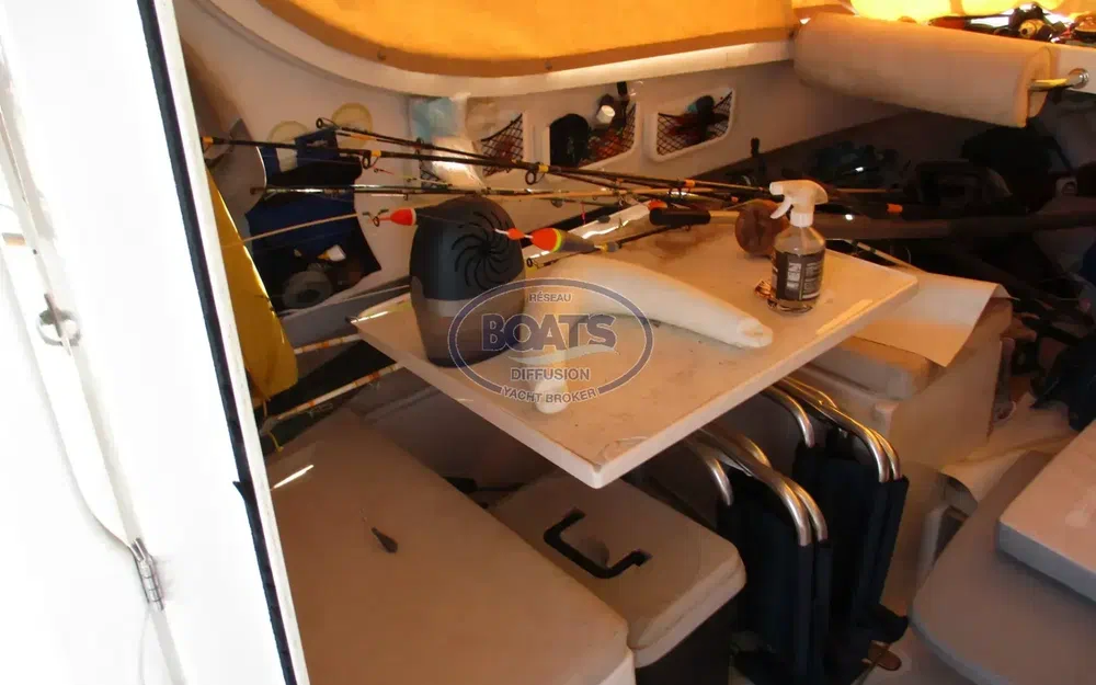 slider 8 Pacific Craft 660 Timonier