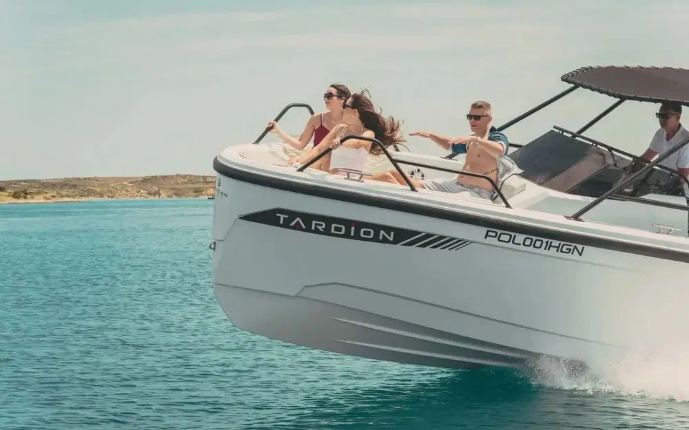 slider 11 Tardion Yachts T24 Spacedeck