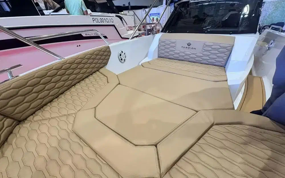 slider 20 Tardion Yachts T24 Spacedeck