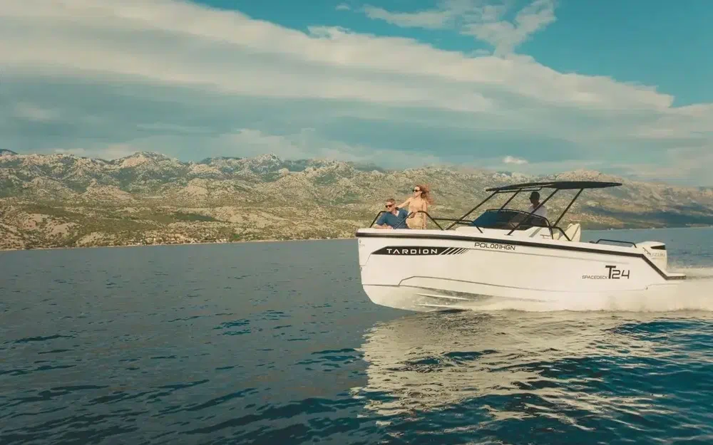 slider 22 Tardion Yachts T24 Spacedeck
