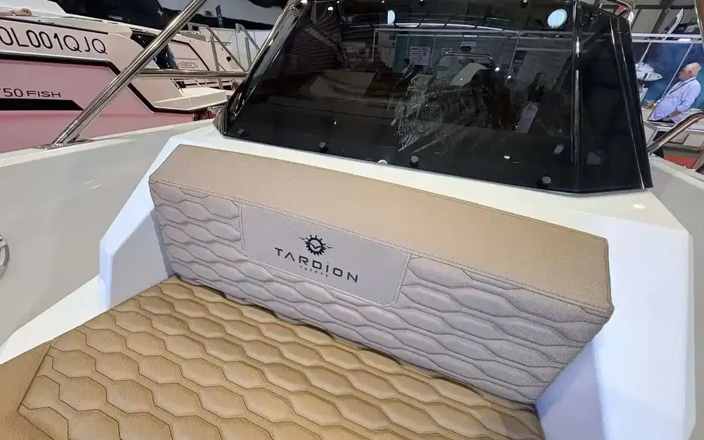 slider 23 Tardion Yachts T24 Spacedeck