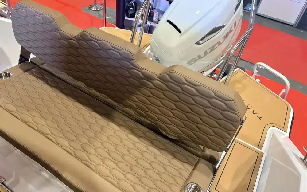 slider 29 Tardion Yachts T24 Spacedeck