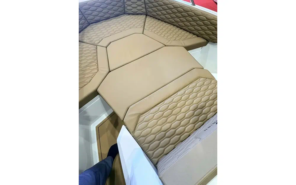 slider 5 Tardion Yachts T24 Spacedeck