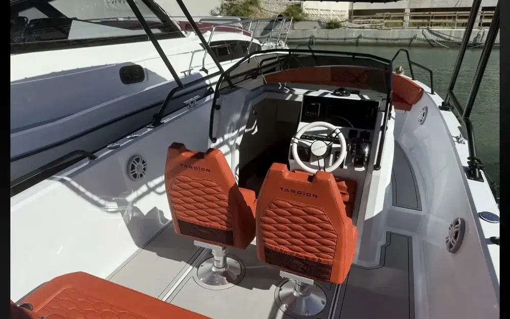slider 8 Tardion Yachts T24 Spacedeck