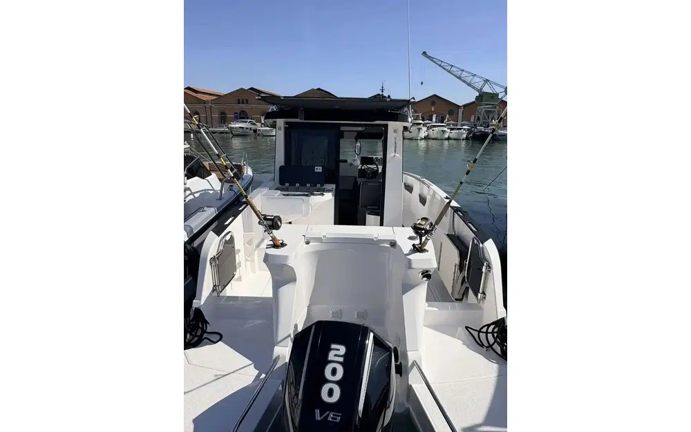 slider 10 Balt 750