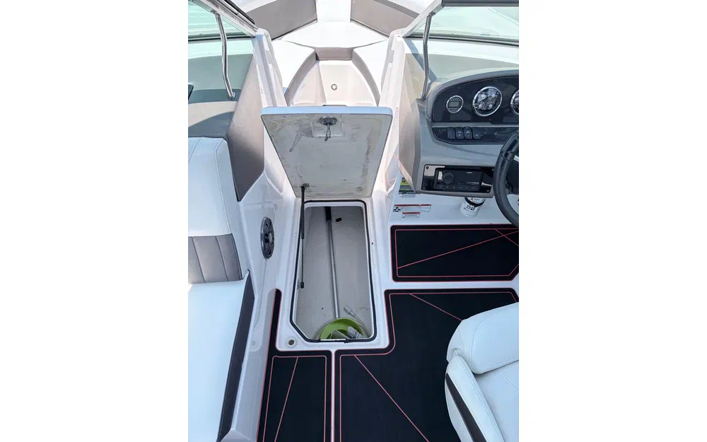 slider 12 Regal 2100 BR