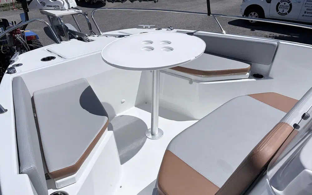 slider 5 Beneteau Flyer 7 SPACEdeck