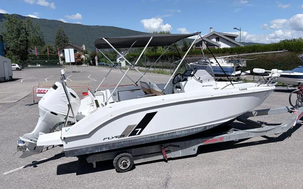 slider 2 Beneteau Flyer 7 SPACEdeck