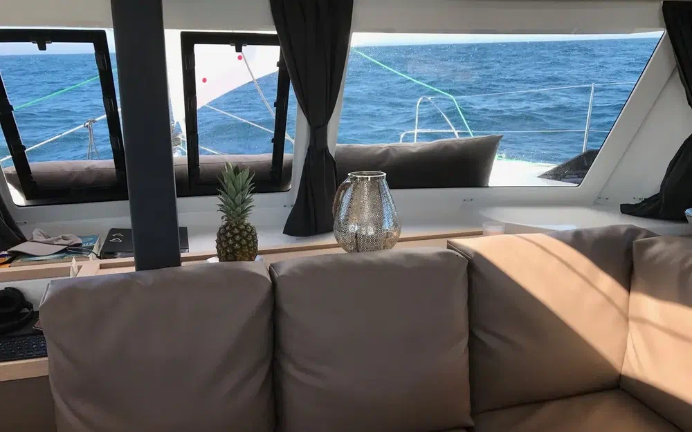 slider 11 Fountaine Pajot Lucia 40
