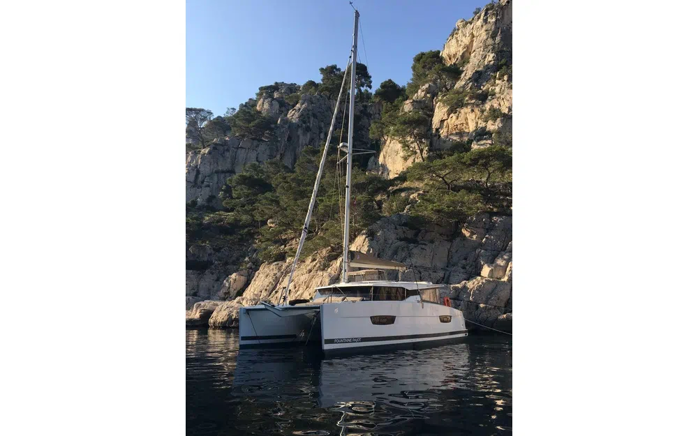 slider 1 Fountaine Pajot Lucia 40