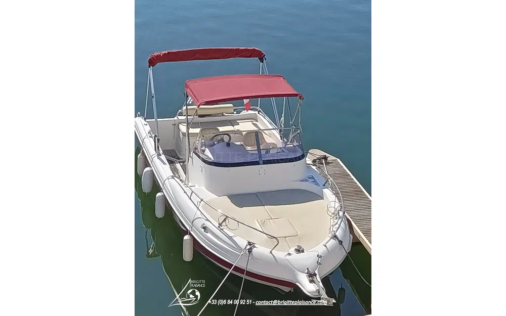 slider 0 Pacific Craft 650 WA
