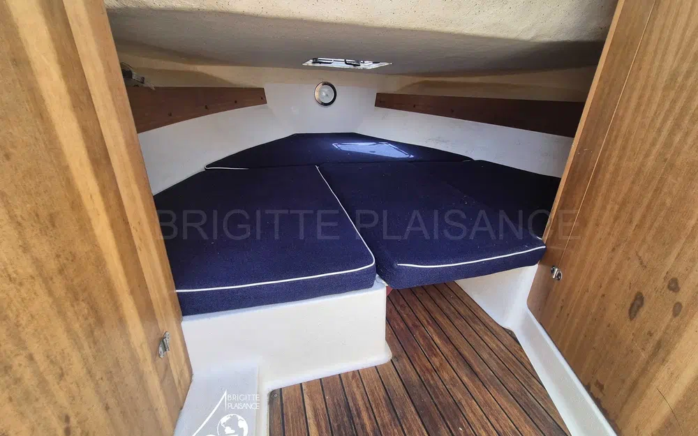 slider 4 Pacific Craft 650 WA