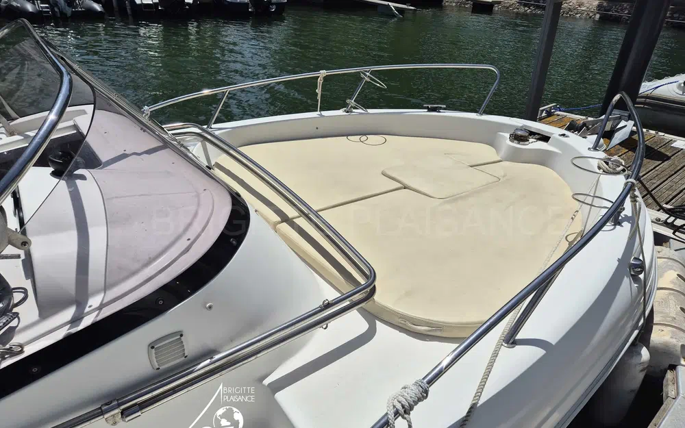 slider 5 Pacific Craft 650 WA