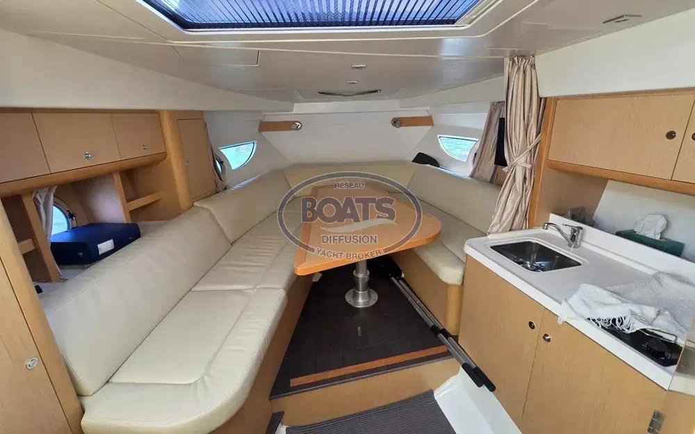 slider 10 Beneteau Gran Turismo 34