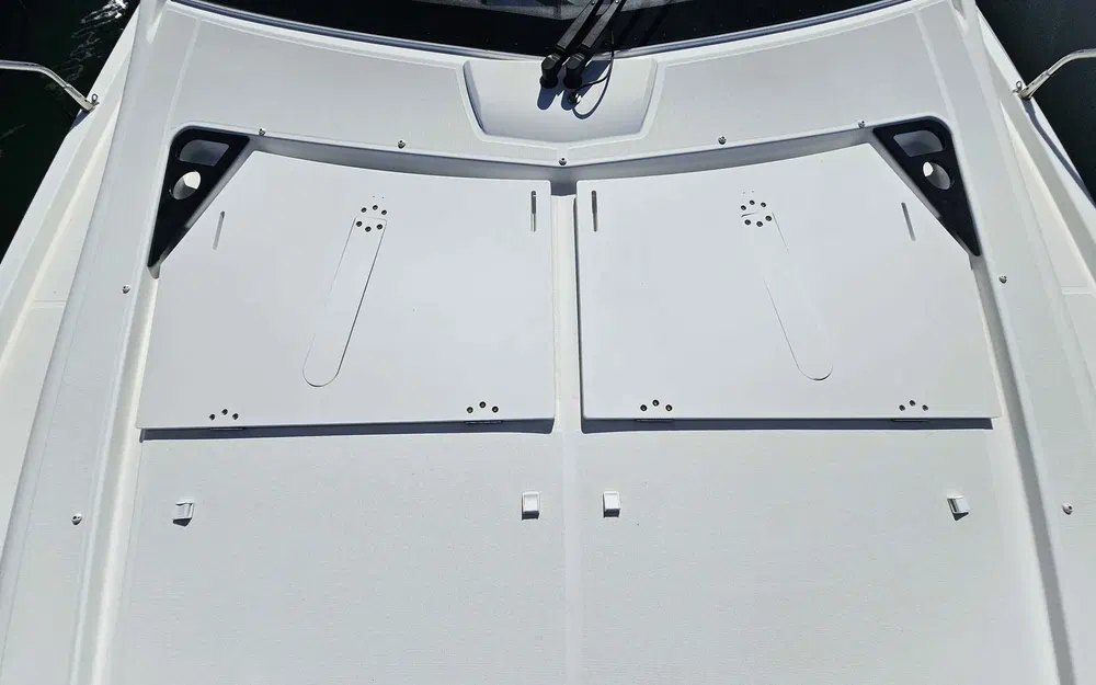 slider 10 Beneteau Gran Turismo 40