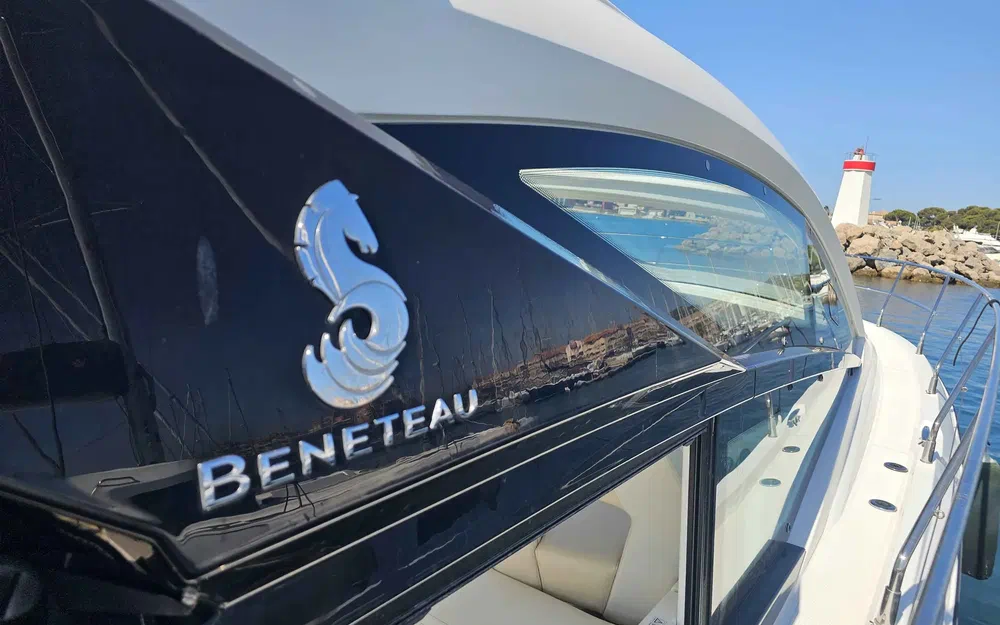 slider 11 Beneteau Gran Turismo 40