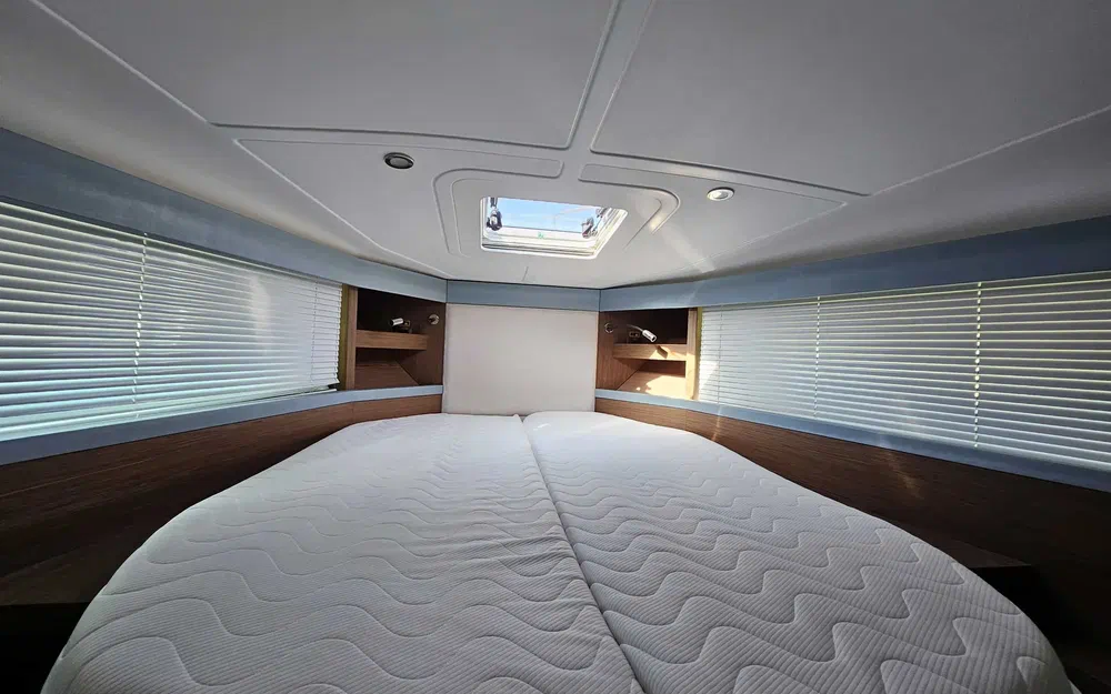 slider 19 Beneteau Gran Turismo 40