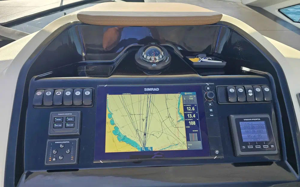 slider 2 Beneteau Gran Turismo 40