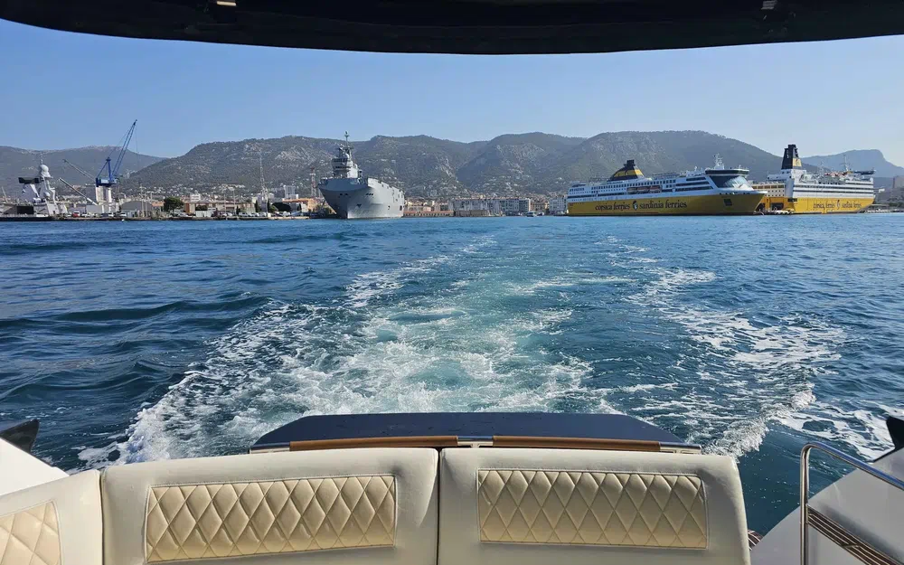 slider 3 Beneteau Gran Turismo 40