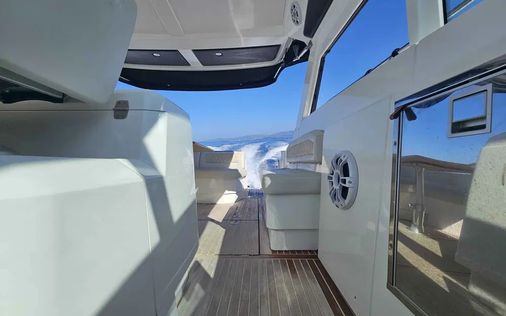 slider 4 Beneteau Gran Turismo 40