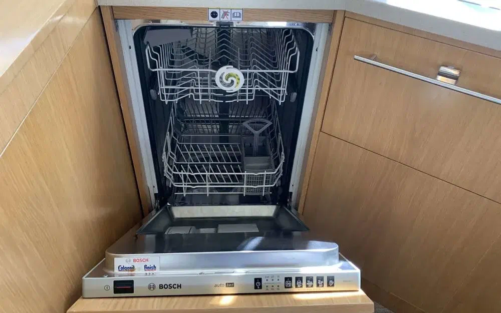 slider 15 Rodman Muse 54