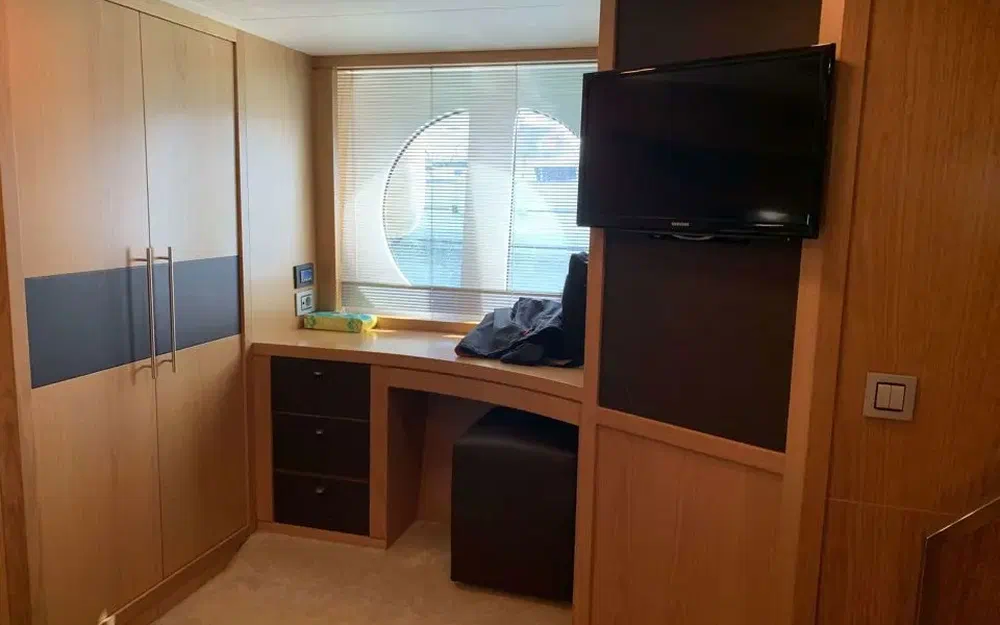 slider 22 Rodman Muse 54