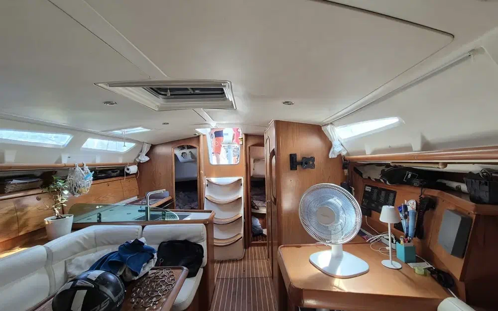 slider 12 Jeanneau Sun Odyssey 40