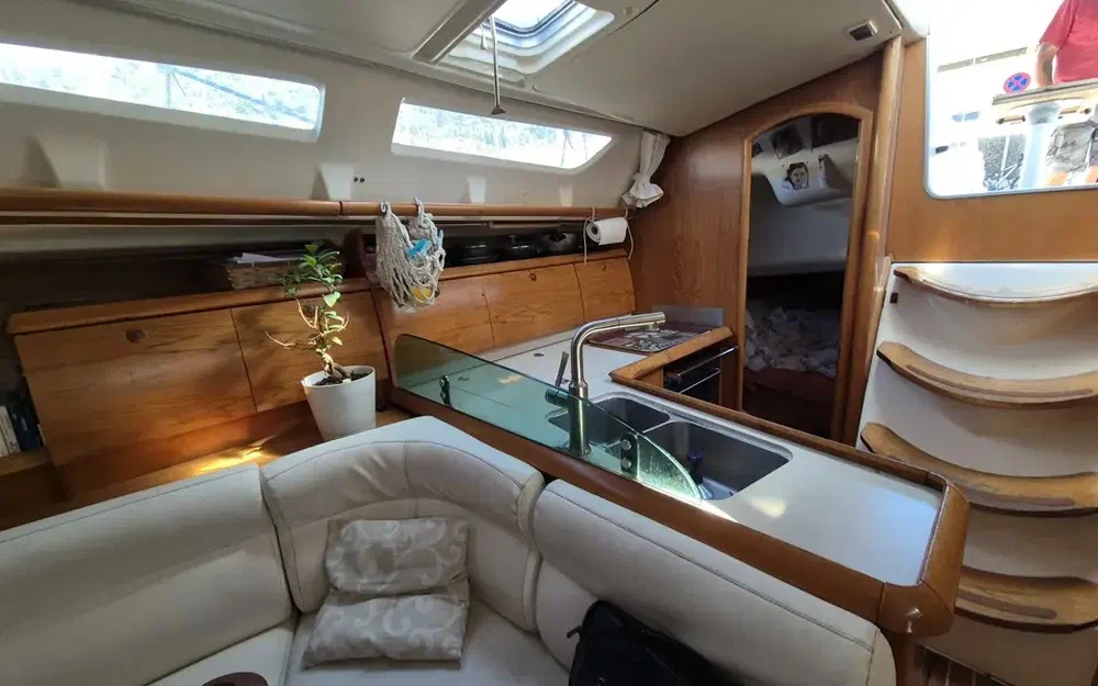 slider 14 Jeanneau Sun Odyssey 40