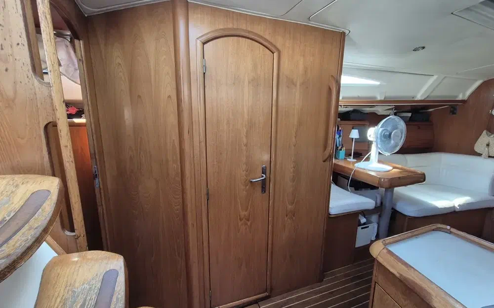 slider 17 Jeanneau Sun Odyssey 40