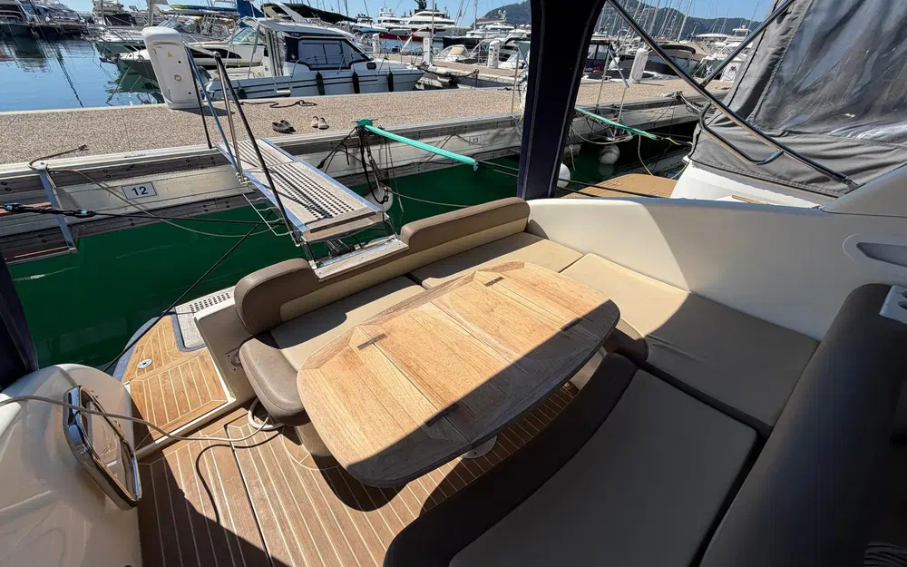 slider 1 Airon Marine 345