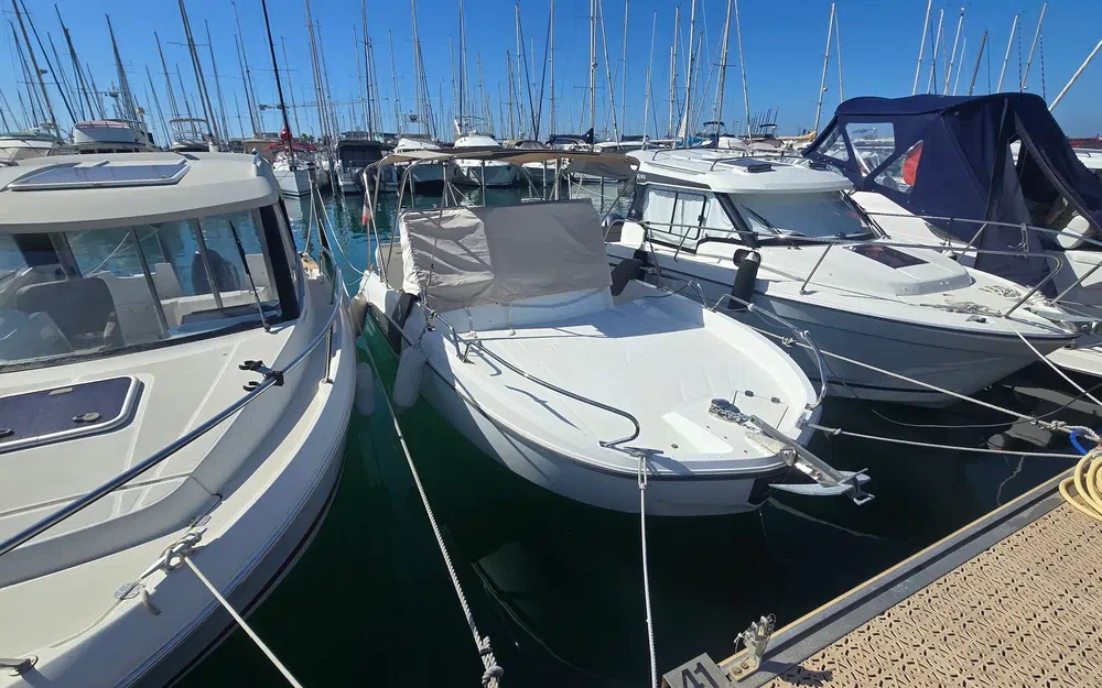 slider 0 Beneteau Flyer 6 SunDeck