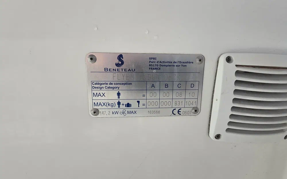 slider 18 Beneteau Flyer 6 SunDeck