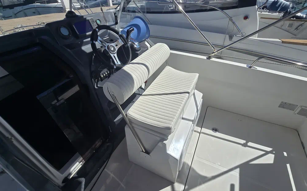 slider 7 Beneteau Flyer 6 SunDeck