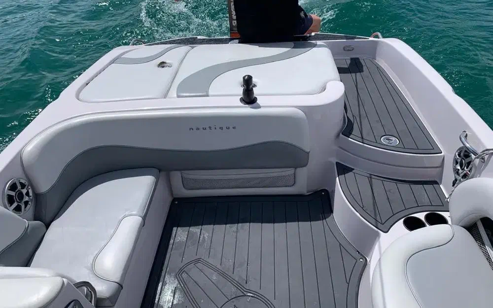 slider 2 Correct Craft Air Nautique SV 211 Team Edition
