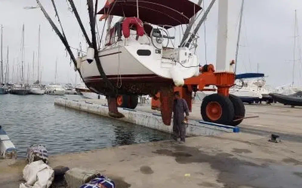 slider 6 Dufour Gib Sea 33