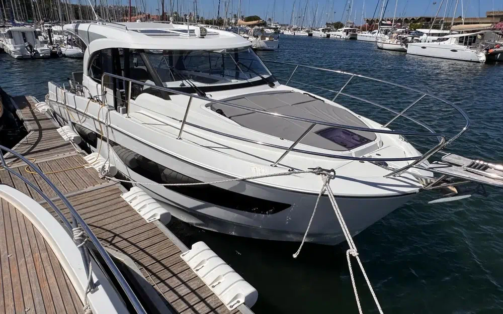 slider 0 Beneteau Antares 11