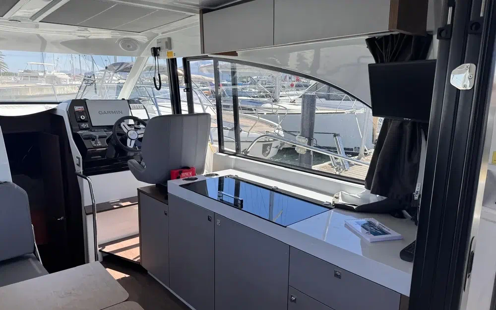 slider 13 Beneteau Antares 11