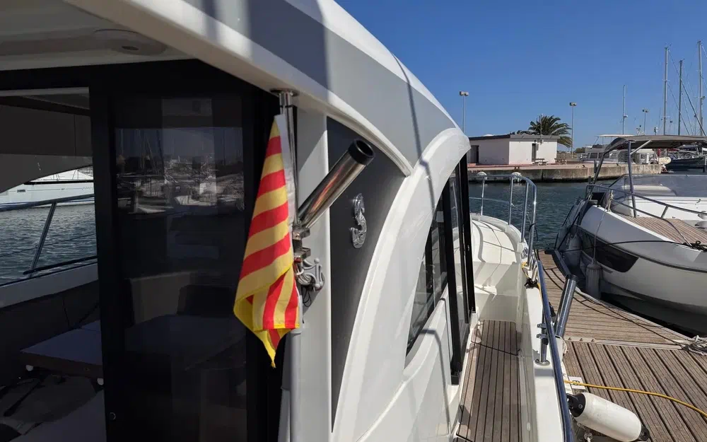 slider 5 Beneteau Antares 11