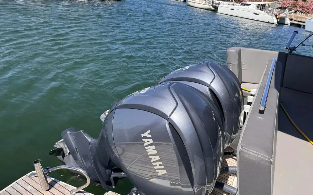 slider 7 Beneteau Antares 11