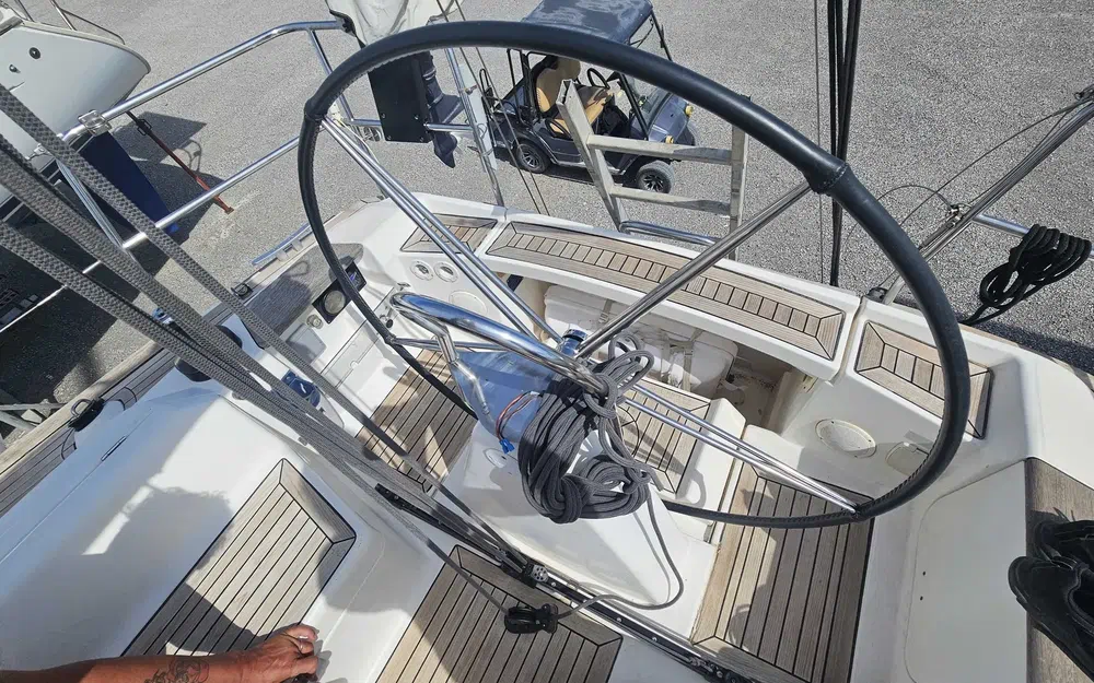 slider 2 Dufour 34 Performance