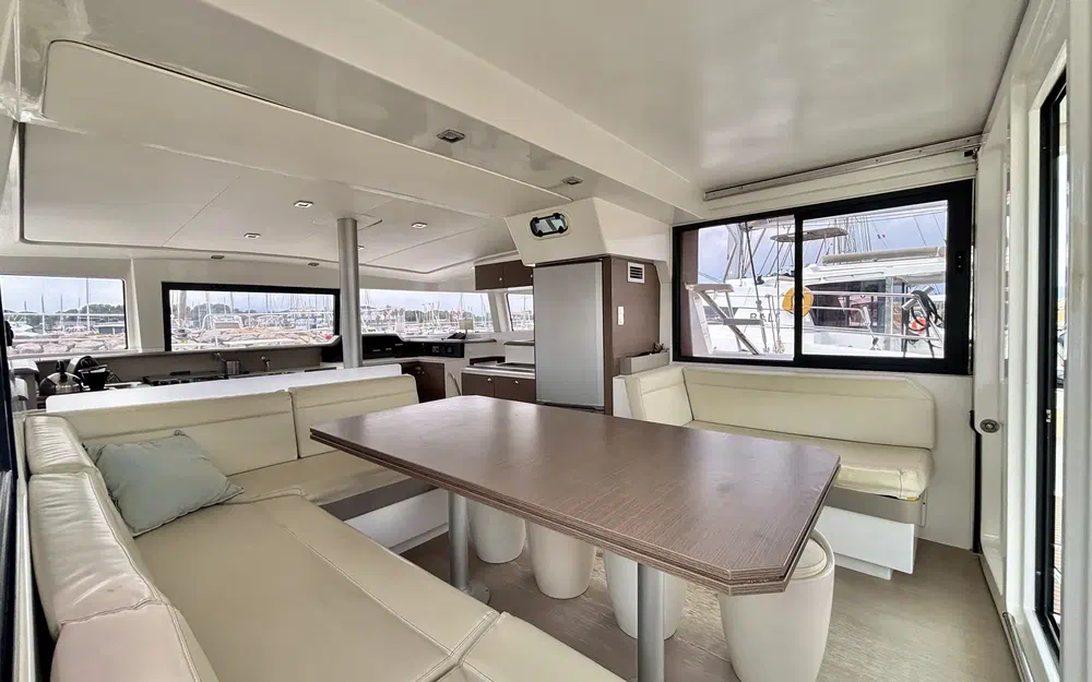 slider 11 Bali Catamarans Bali 4.1