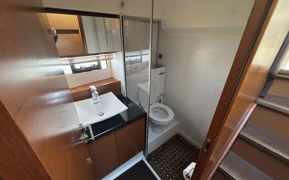 slider 18 Prestige Yachts 450 Fly
