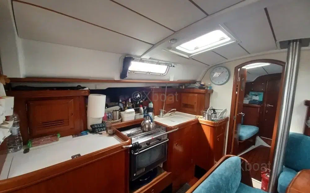 slider 11 Beneteau Oceanis 411 Celebration