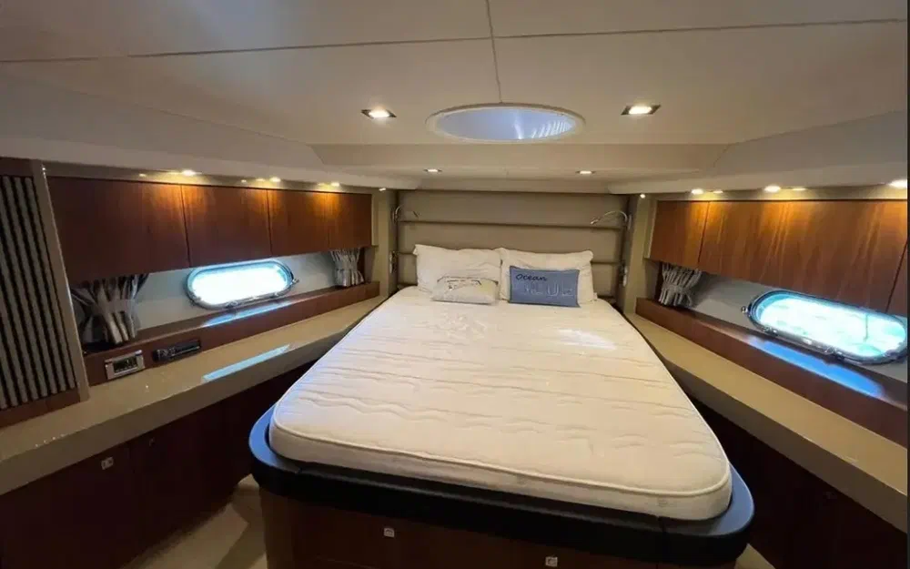 slider 5 Sunseeker Predator 60