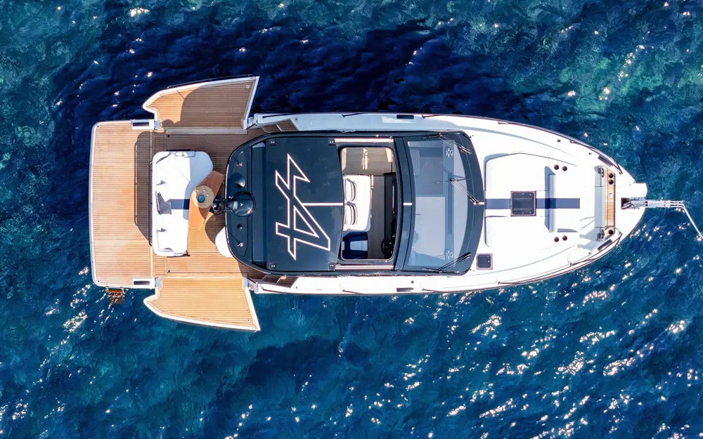 slider 9 Beneteau Gran Turismo 40