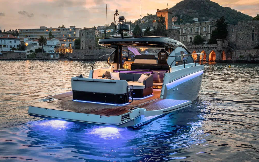 slider 13 Beneteau Gran Turismo 40