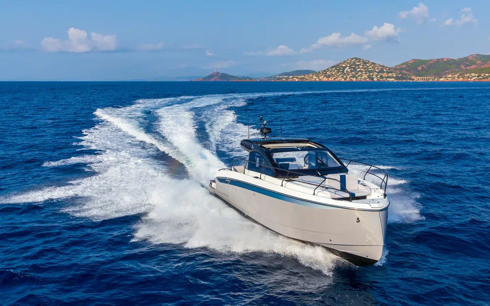 slider 2 Beneteau Gran Turismo 40