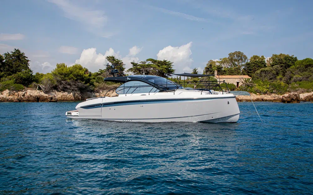 slider 6 Beneteau Gran Turismo 40