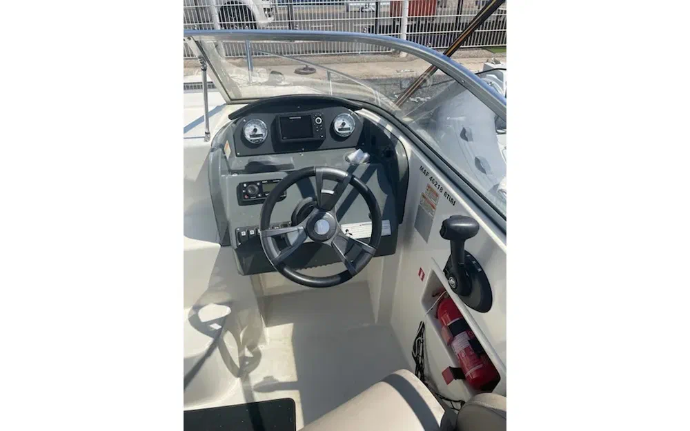 slider 8 Quicksilver Activ 595 Cruiser