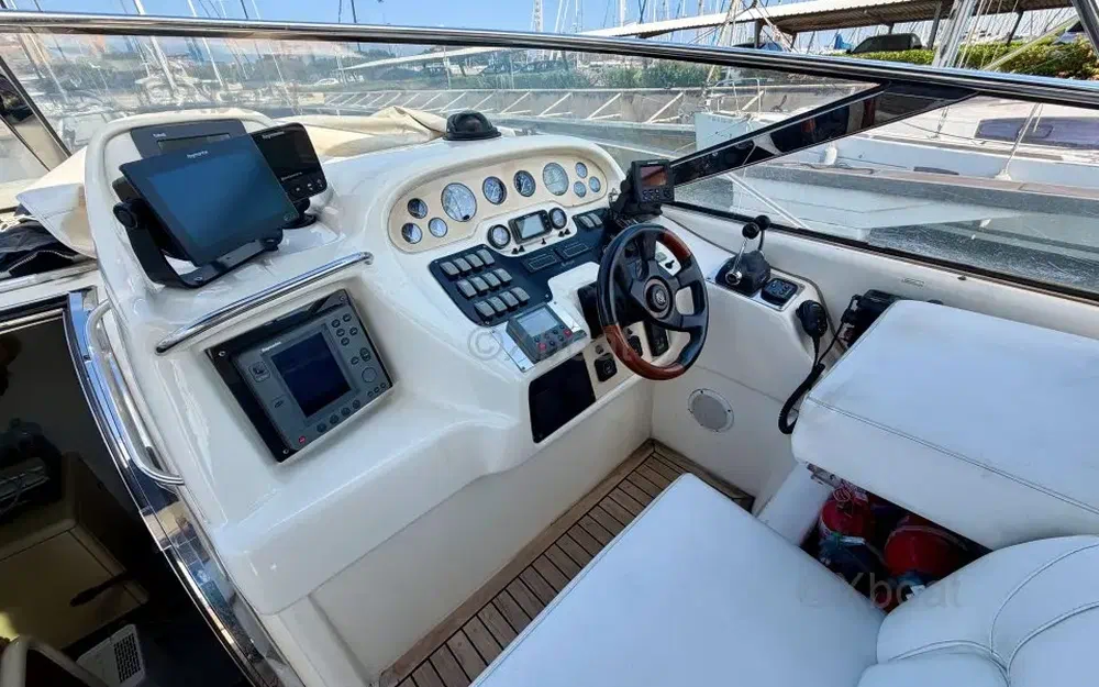slider 5 Sunseeker Mustique 42